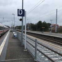 Foto tirada no(a) Bahnhof Ostseebad Binz por Ayana em 4/14/2018