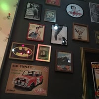 11/15/2016 tarihinde Sotiris S.ziyaretçi tarafından Μουστάκι Bar'de çekilen fotoğraf