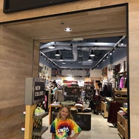vans store boulevard mall