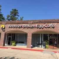 Photo taken at Another Broken Egg Cafe by Miles Y. on 7/29/2015