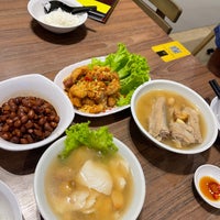 Photo taken at SONG FA bak kut teh 肉骨苶 by Coral S. on 10/22/2023