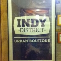 รูปภาพถ่ายที่ Indy District โดย Carlos G. เมื่อ 12/1/2012