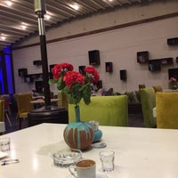Photo prise au Pano Restaurant ve Kahve Evi par ... le2/20/2017