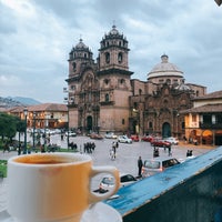 Foto tomada en Cappuccino Cusco Cafe  por Lee J. el 2/7/2020