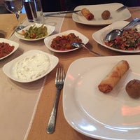 11/19/2017에 Zeynep G.님이 Çello Restaurant에서 찍은 사진