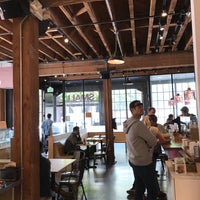 9/22/2017 tarihinde Nima E.ziyaretçi tarafından Small Foods'de çekilen fotoğraf