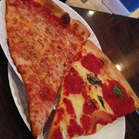 12/30/2013にSameer&amp;#39;s E.がLa Bella Roma Pizzeriaで撮った写真