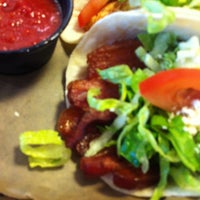 Foto diambil di Taco Trader oleh Mark B. pada 2/14/2013