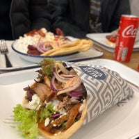 Foto tirada no(a) Meat and Greek por Arefe I. em 12/14/2023