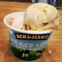 Photo taken at Ben &amp;amp; Jerry&amp;#39;s Kichijoji by tujizi on 7/16/2015