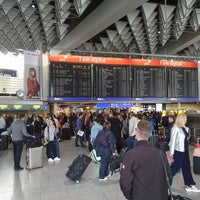 Foto diambil di Bandar Udara Frankfurt am Main (FRA) oleh Louis C. pada 9/23/2019