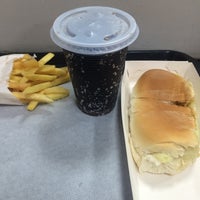 รูปภาพถ่ายที่ Prime Dog โดย Aline D. เมื่อ 11/18/2015