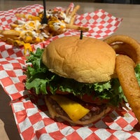 Photo taken at Boardwalk Burgers and Fries by Osamu Y. on 10/17/2018