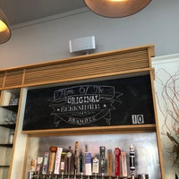 9/15/2018 tarihinde Christine A.ziyaretçi tarafından Methuselah Bar and Lounge'de çekilen fotoğraf