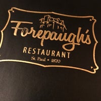 Das Foto wurde bei Forepaugh&amp;#39;s Restaurant von Christine A. am 12/23/2017 aufgenommen