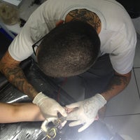Photo taken at Gelly&amp;#39;s Tattoo by Miguel S. on 1/7/2013