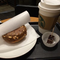 Photo taken at Starbucks Coffee 渋谷2丁目店 by Ryusuke S. on 2/8/2015