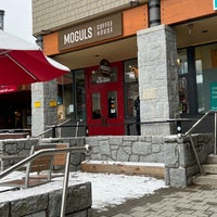 Das Foto wurde bei Moguls Coffee House von Kevin H. am 2/3/2022 aufgenommen