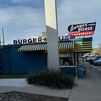 12/19/2023 tarihinde Kevin H.ziyaretçi tarafından Burger House'de çekilen fotoğraf