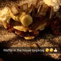 รูปภาพถ่ายที่ Waffle In The House โดย Dj Tuğra เมื่อ 6/9/2016