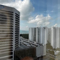 Foto diambil di Grand Mercure Singapore Roxy oleh Sharon L. pada 3/20/2023