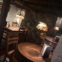 รูปภาพถ่ายที่ The Fox &amp;amp; Hounds Restaurant &amp;amp; Tavern โดย Ozzy เมื่อ 9/30/2022
