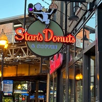 Photo taken at Stan&amp;#39;s Donuts &amp;amp; Coffee by Chris L. on 9/27/2022