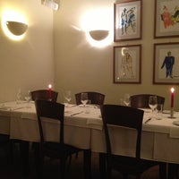 รูปภาพถ่ายที่ Restaurant Riehmers โดย Maximilian M. เมื่อ 12/28/2012