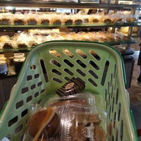 Photo taken at Michelle Bakery by Rendesqa W. on 12/23/2021