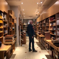 Photo taken at Le Roi du Cigare by Simla L. on 5/18/2018
