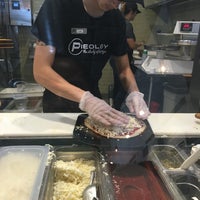 Photo taken at Pieology Pizzeria by Erika E. on 8/6/2016