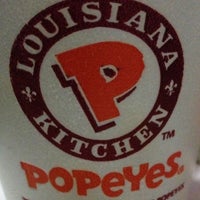 Photo taken at Popeyes Louisiana Kitchen by Maureen E. on 2/13/2013