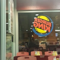 Photo taken at Burger King by Ⓢⓘⓜⓞⓝⓐ💫 on 9/6/2013