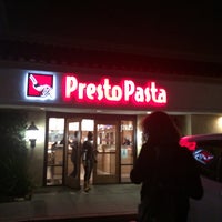 รูปภาพถ่ายที่ Presto Pasta โดย Julia B. เมื่อ 1/8/2017