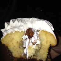 Photo taken at Sarah&amp;#39;s Cake Stop by Leslie on 10/25/2012