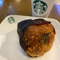 Photo taken at Starbucks by Yongsuk H. on 2/2/2021
