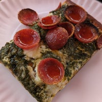 Foto diambil di Krispy Pizza - Brooklyn oleh J L. pada 10/31/2023
