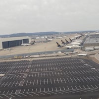 Foto tirada no(a) Louisville Muhammad Ali International Airport (SDF) por Brian S. em 2/10/2024