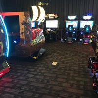 Photo taken at Dave &amp;amp; Buster&amp;#39;s by Lynn L. on 11/9/2017