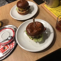 Photo taken at Tom&amp;#39;s Burger by Evgeny I. on 12/29/2018