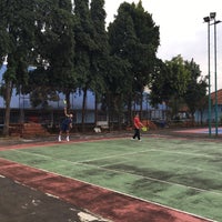 Photo taken at Lapangan Tenis RSPAU Halim by Rayandie A. on 8/21/2016