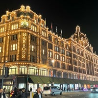 Photo taken at Harrods by Bader A. on 10/18/2022