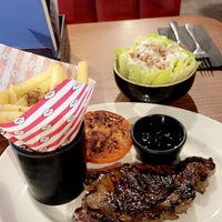 Photo taken at TGI Fridays by Bader A. on 10/27/2022