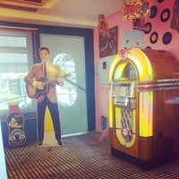 Das Foto wurde bei Mito Burger Original Diner von Thiago D. am 1/19/2013 aufgenommen