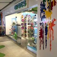 crocs shop nearby