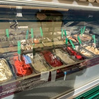 Das Foto wurde bei Caffe delle Carrozze | Gelateria Artigianale von Paul am 12/15/2018 aufgenommen