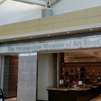 Photo taken at The Metropolitan Museum of Art Store at Newark Airport by Scott F. on 5/20/2014