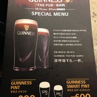 Photo taken at GUINNESS -THE PUB- 丸の内 (PAGLIACCIO 丸の内仲通り店) by T on 10/22/2012