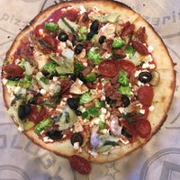 Photo taken at Pieology Pizzeria by Andy G. on 6/3/2017