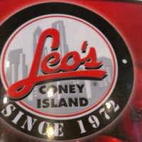 Снимок сделан в Leo&amp;#39;s Coney Island пользователем Jeanette W. 5/19/2013